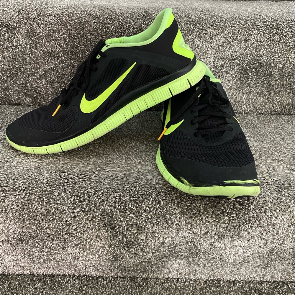 Livestrong Nike men shoe